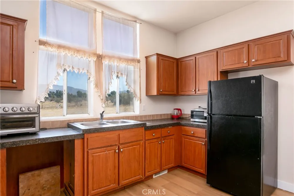 35950 116th E Littlerock, CA 93543