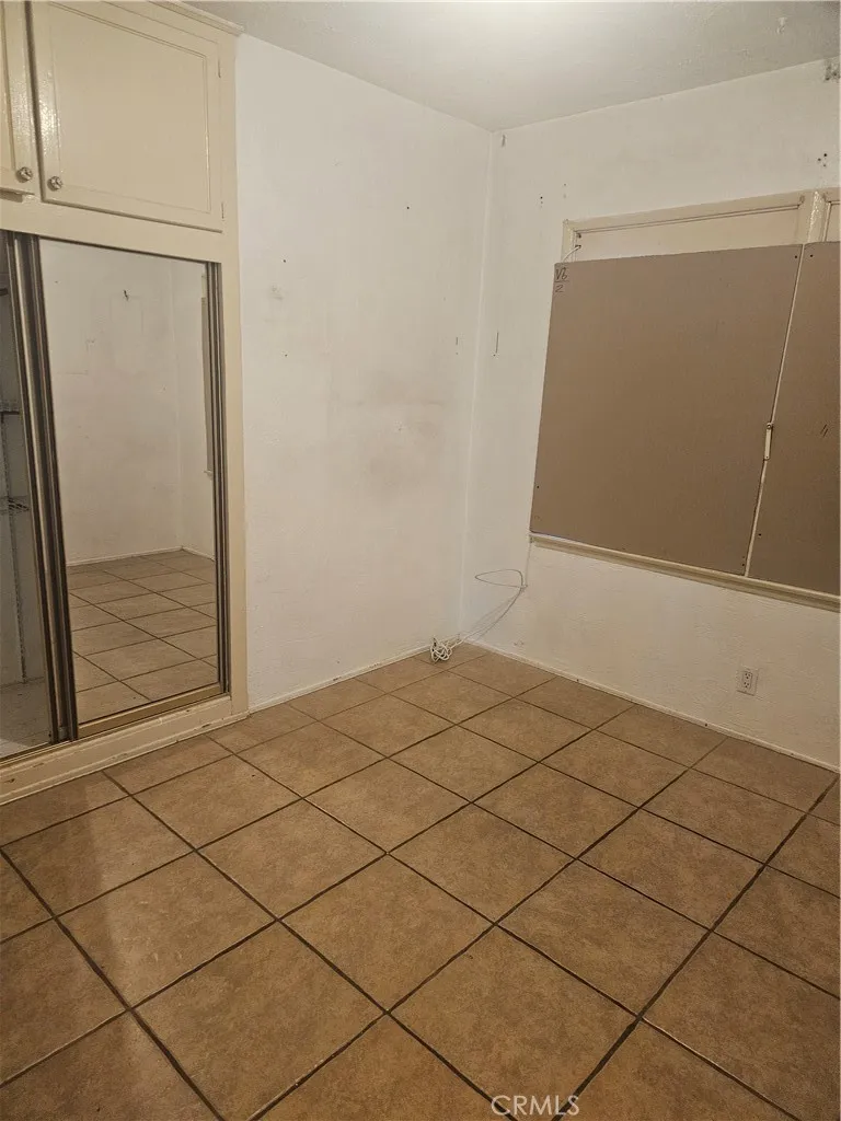 13409 Eustace Pacoima, CA 91331