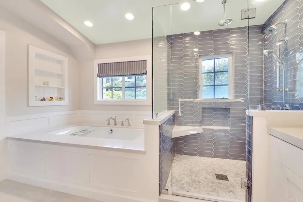 972 Skylark Drive La Jolla, CA 92037