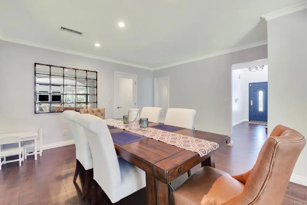972 Skylark Drive La Jolla, CA 92037
