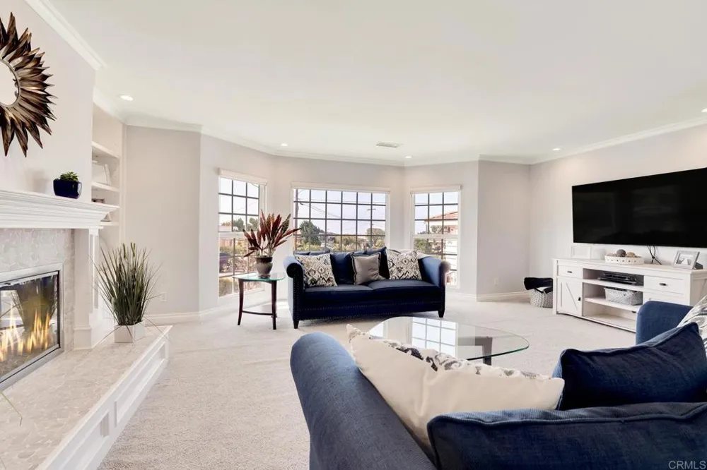 972 Skylark Drive La Jolla, CA 92037