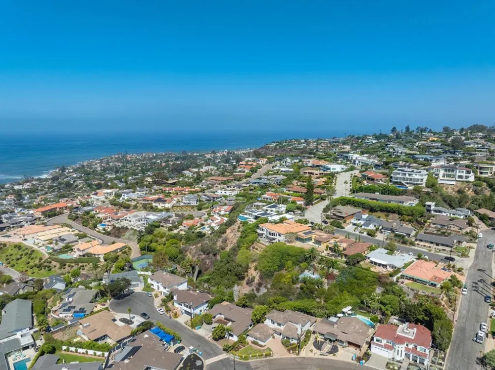972 Skylark Drive La Jolla, CA 92037