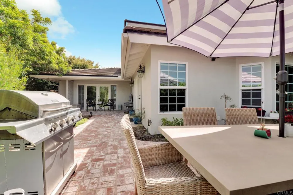 972 Skylark Drive La Jolla, CA 92037