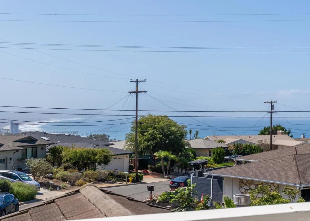972 Skylark Drive La Jolla, CA 92037
