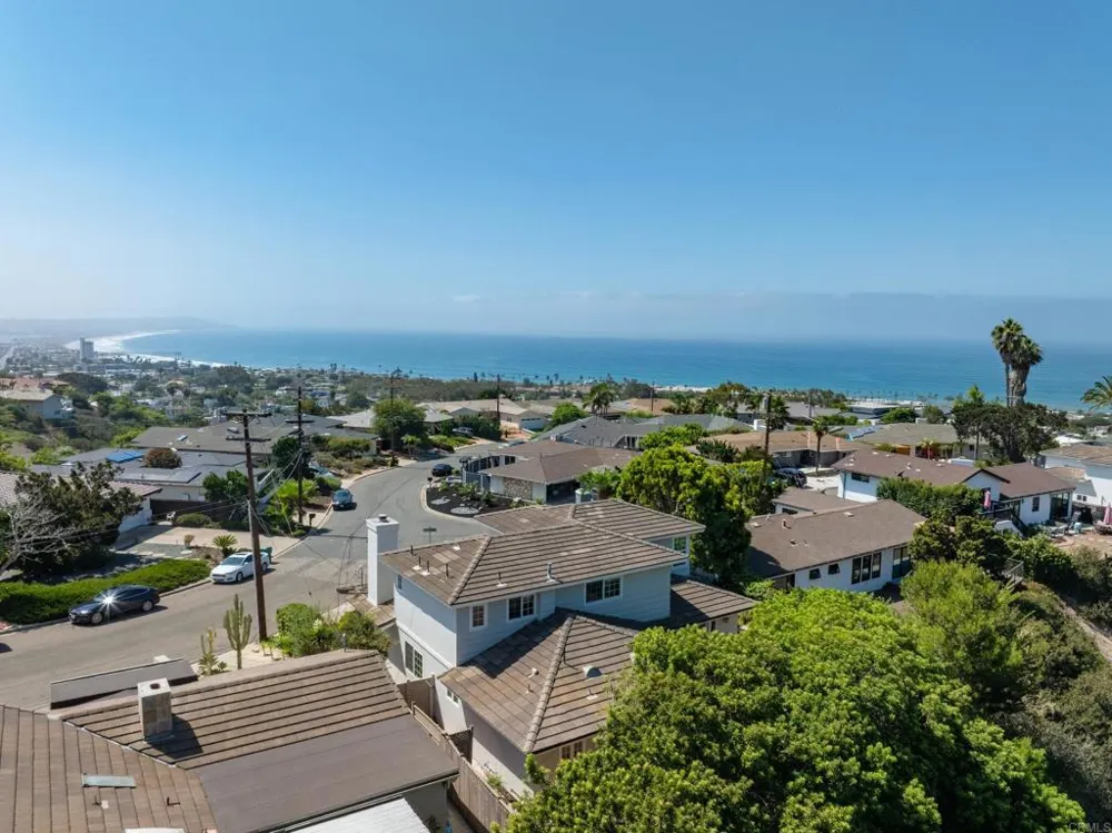 972 Skylark Drive La Jolla, CA 92037