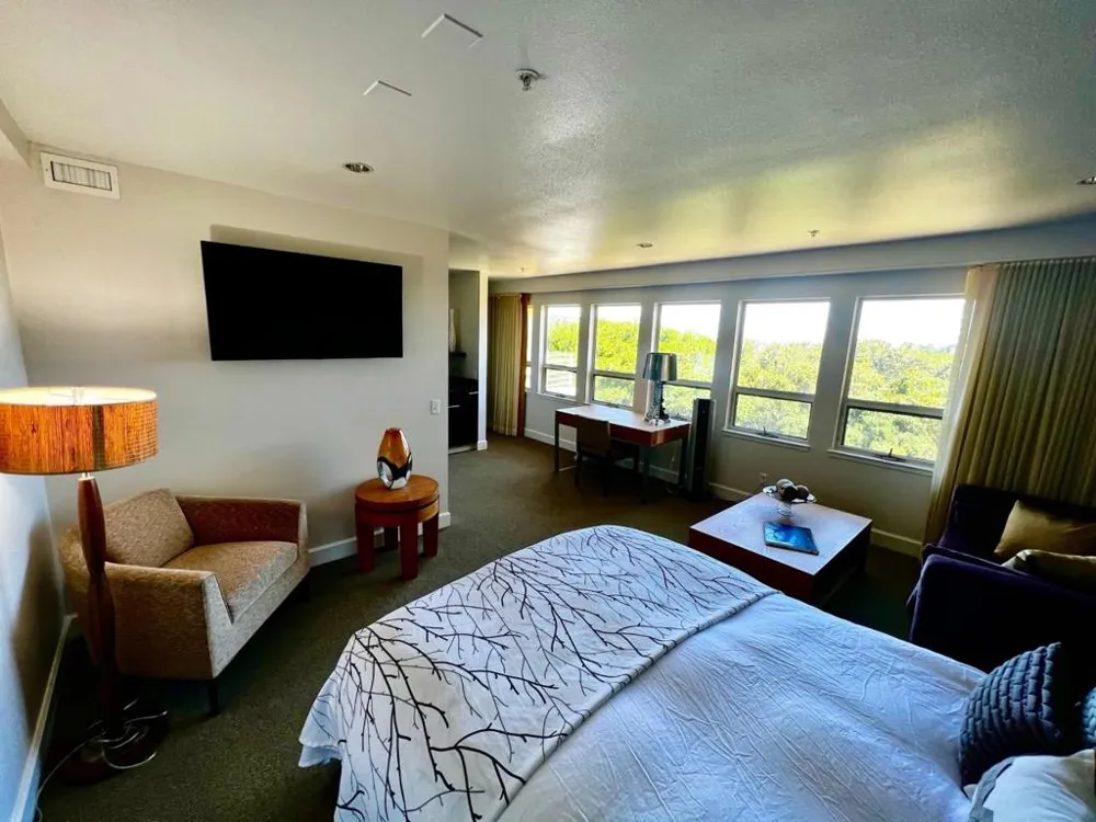 1700 De Anza Boulevard #109C San Mateo, CA 94403