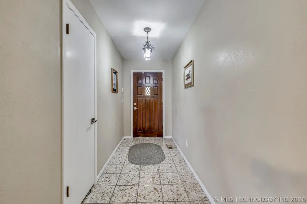 3852 S 98th EastAvenue Tulsa, OK 74146