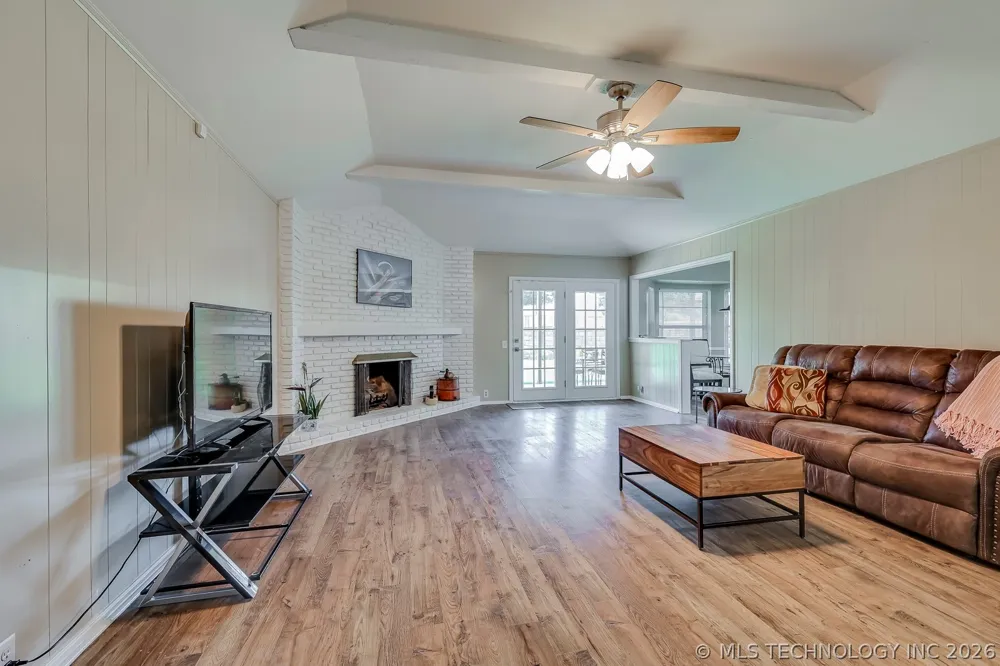 3852 S 98th EastAvenue Tulsa, OK 74146