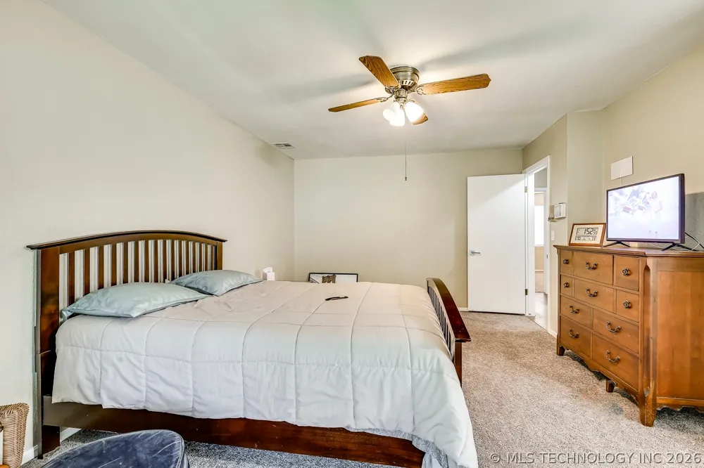 3852 S 98th EastAvenue Tulsa, OK 74146