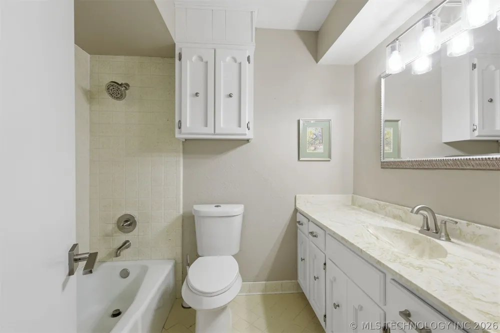 3852 S 98th EastAvenue Tulsa, OK 74146