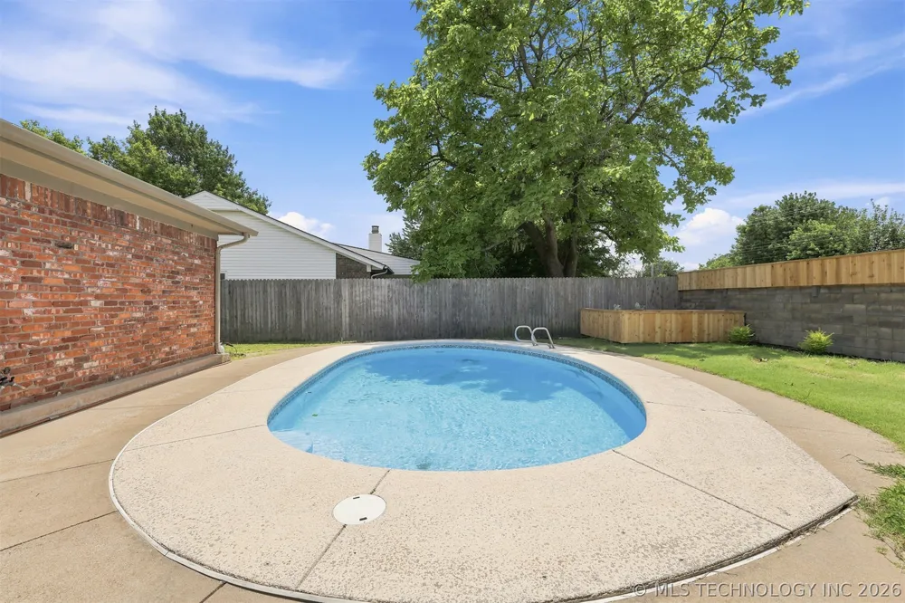 3852 S 98th EastAvenue Tulsa, OK 74146