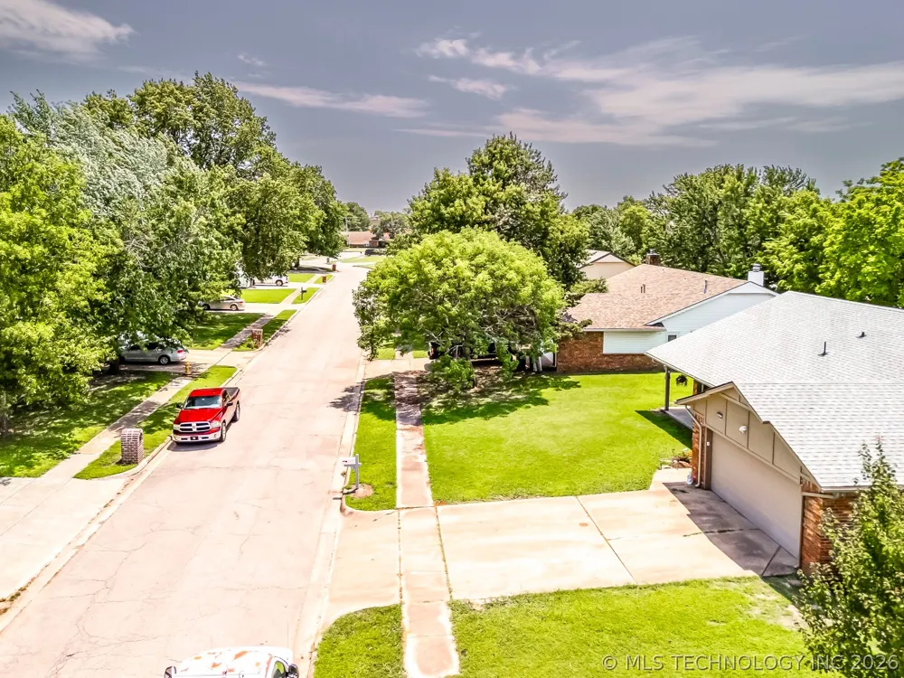 3852 S 98th EastAvenue Tulsa, OK 74146