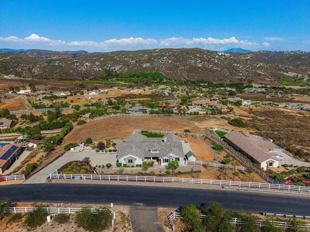 22952 Stokes Road Ramona, CA 92065