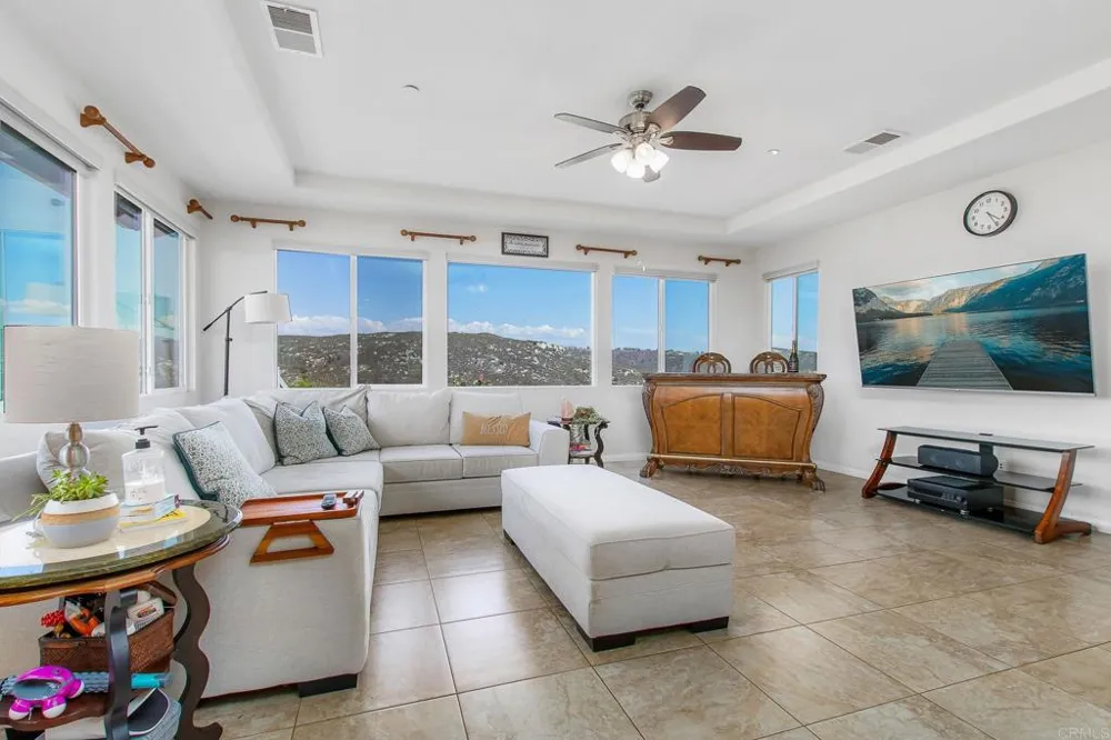 22952 Stokes Road Ramona, CA 92065