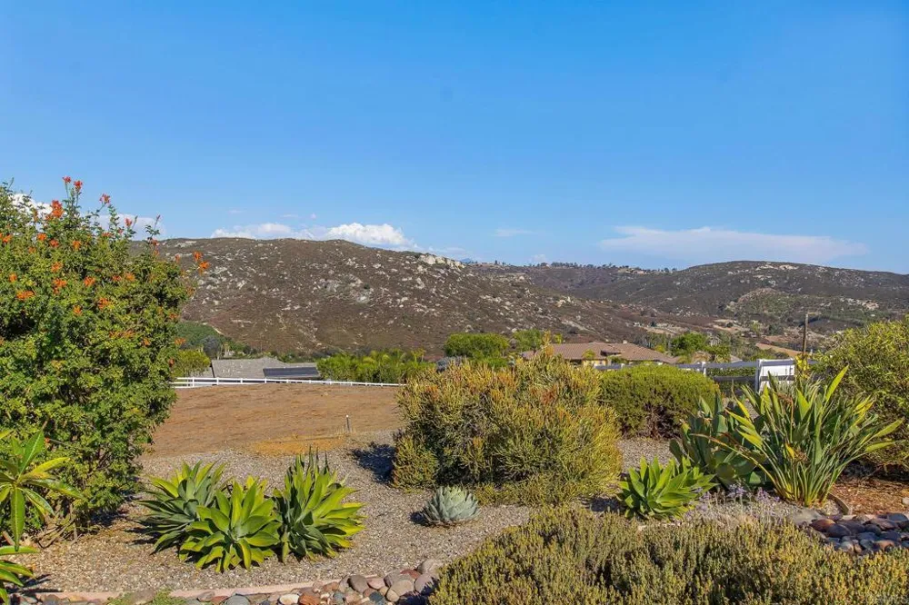 22952 Stokes Road Ramona, CA 92065