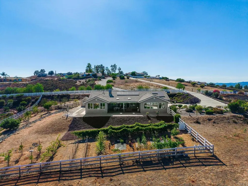 22952 Stokes Road Ramona, CA 92065
