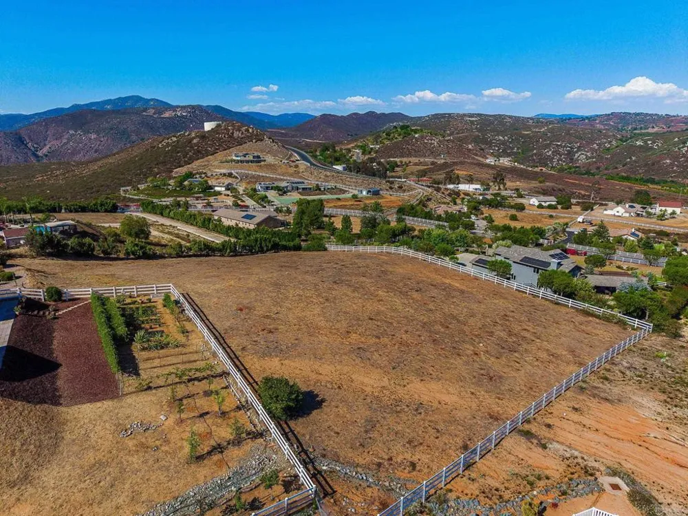 22952 Stokes Road Ramona, CA 92065