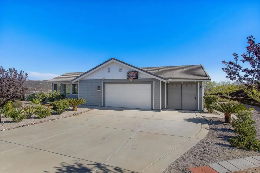 22952 Stokes Road Ramona, CA 92065