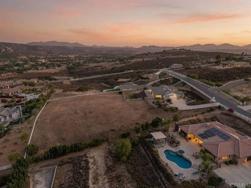 22952 Stokes Road Ramona, CA 92065