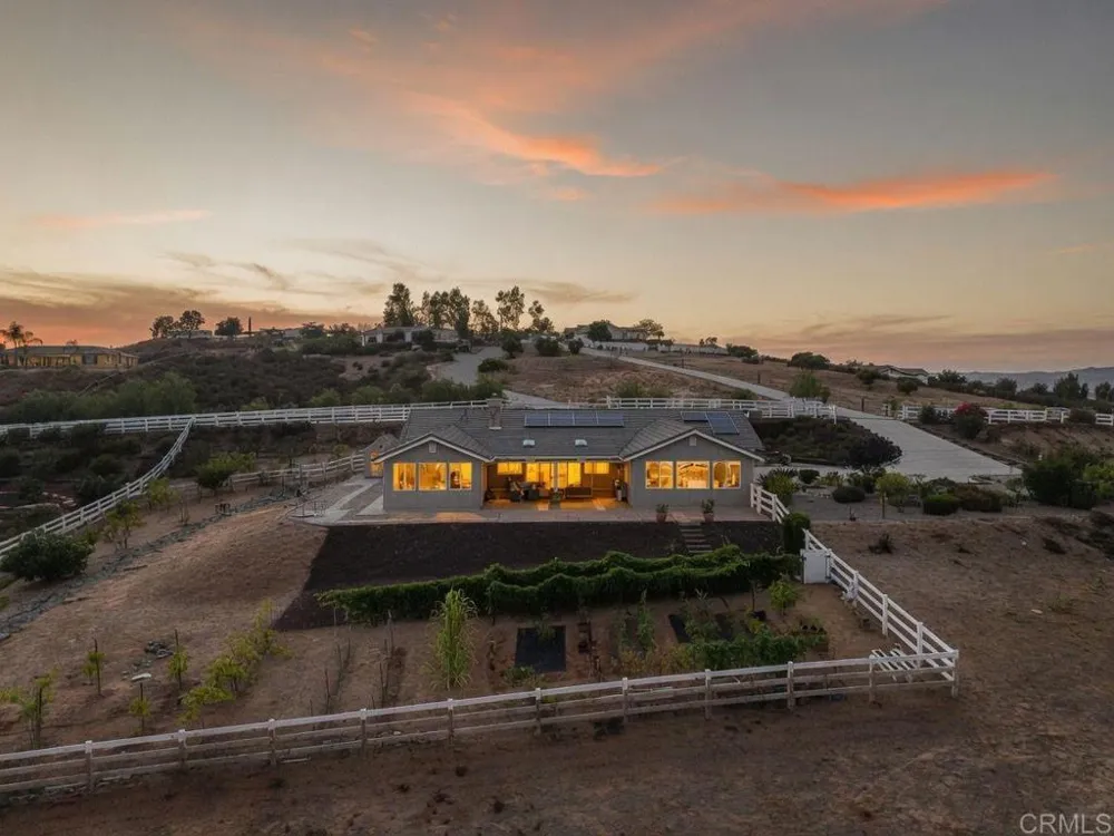 22952 Stokes Road Ramona, CA 92065