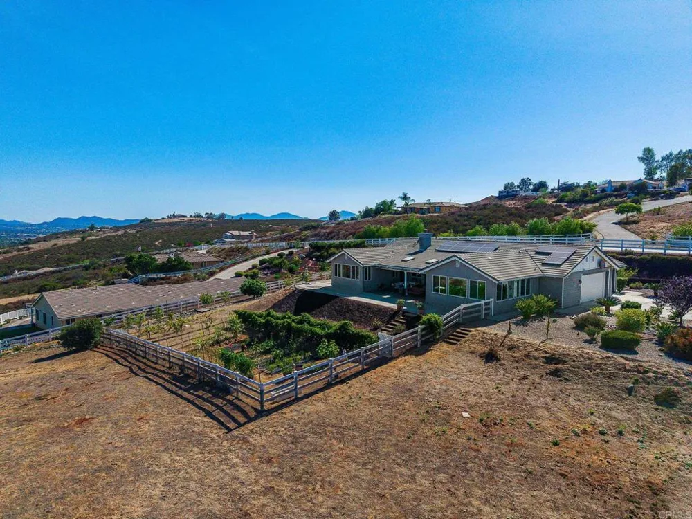 22952 Stokes Road Ramona, CA 92065