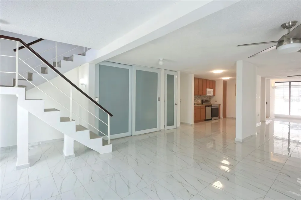 632-5 AVE. SAN PATRICIO Guaynabo, PR 00968