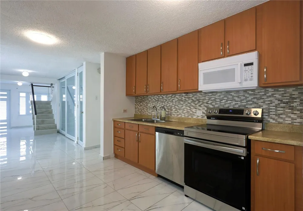 632-5 AVE. SAN PATRICIO Guaynabo, PR 00968