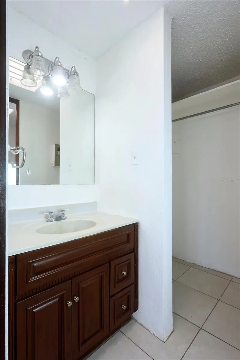 632-5 AVE. SAN PATRICIO Guaynabo, PR 00968