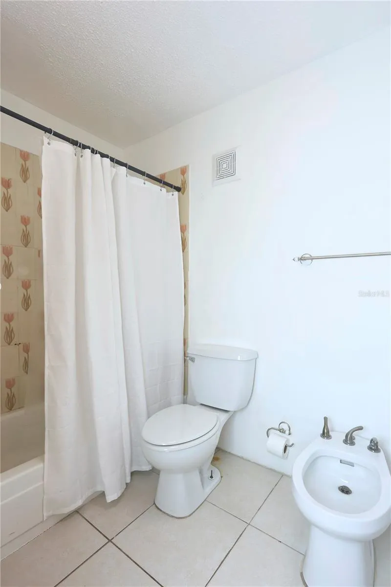 632-5 AVE. SAN PATRICIO Guaynabo, PR 00968