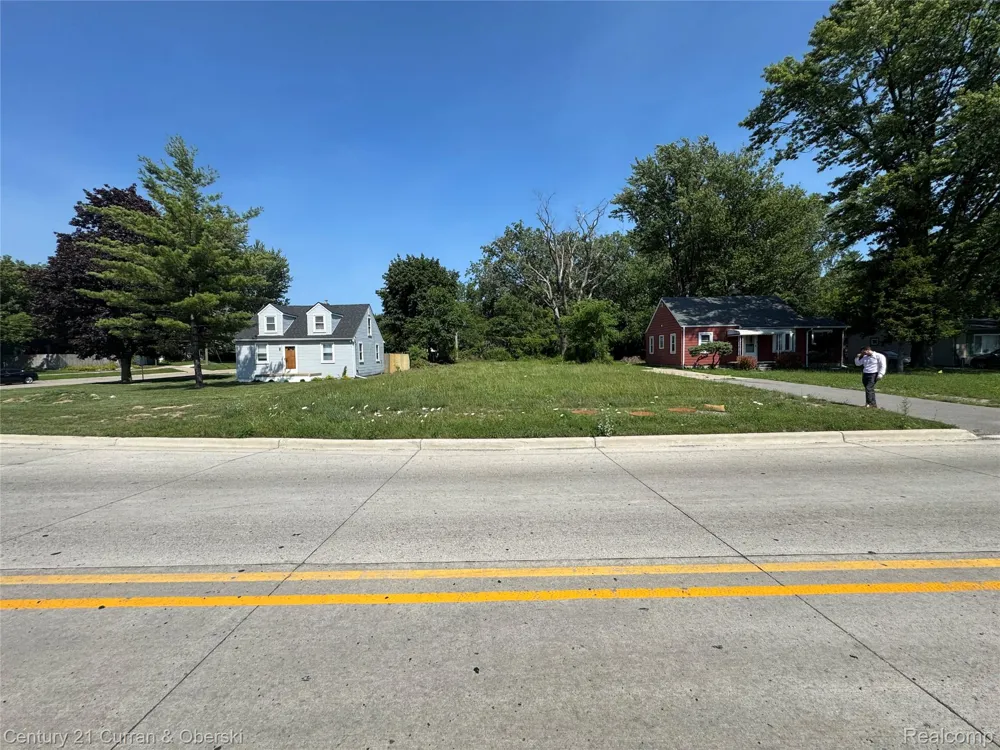6221 Inkster Road Taylor City, MI 48180