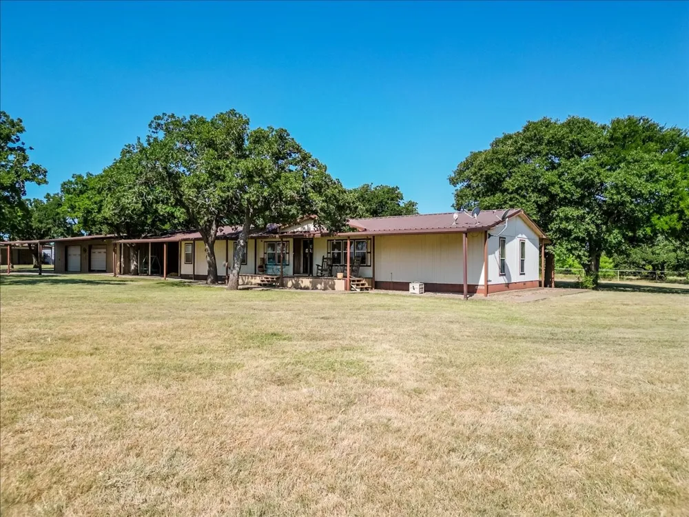 3637 Highway 281 Jacksboro, TX 76458