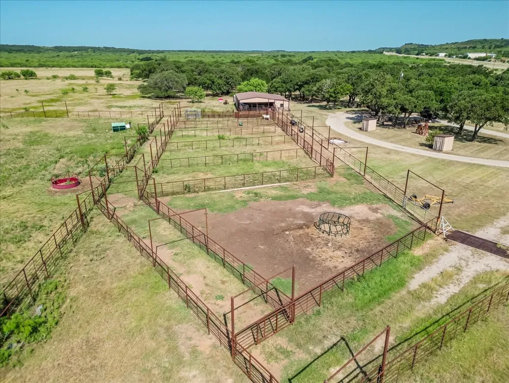 3637 Highway 281 Jacksboro, TX 76458
