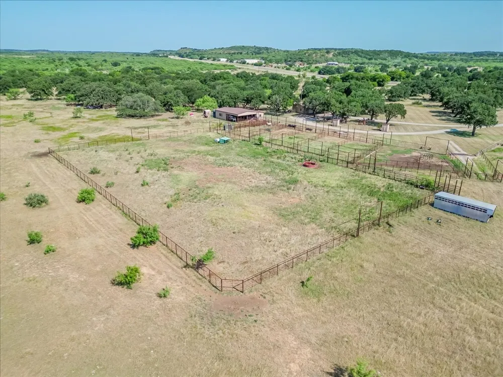 3637 Highway 281 Jacksboro, TX 76458