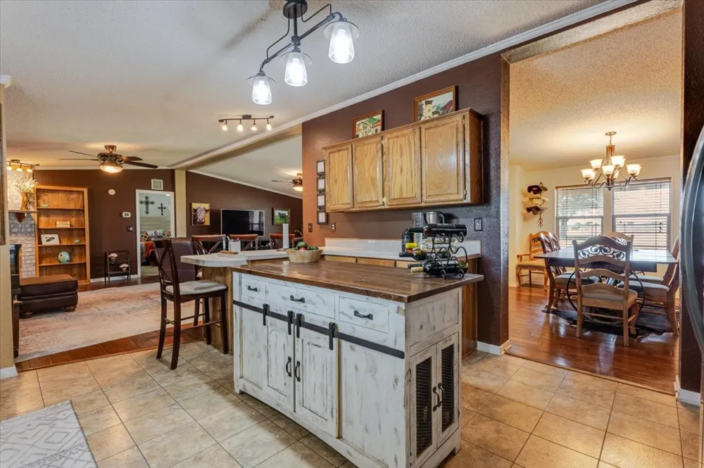 3637 Highway 281 Jacksboro, TX 76458