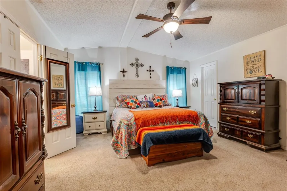 3637 Highway 281 Jacksboro, TX 76458
