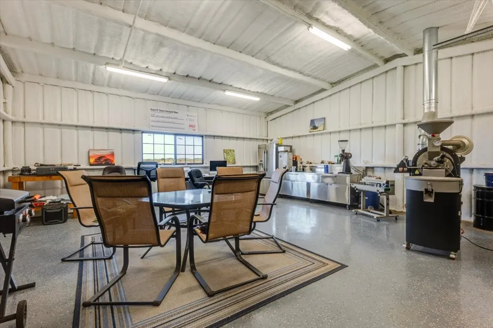 3637 Highway 281 Jacksboro, TX 76458