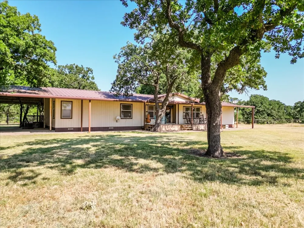 3637 Highway 281 Jacksboro, TX 76458