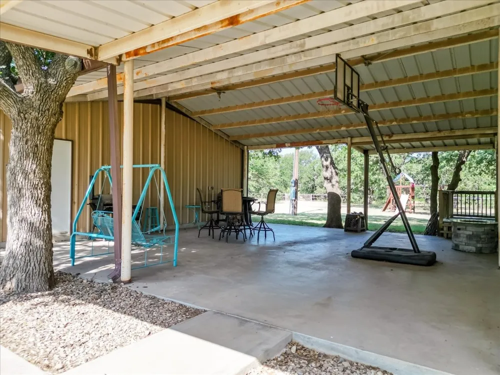 3637 Highway 281 Jacksboro, TX 76458