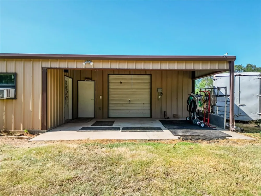 3637 Highway 281 Jacksboro, TX 76458