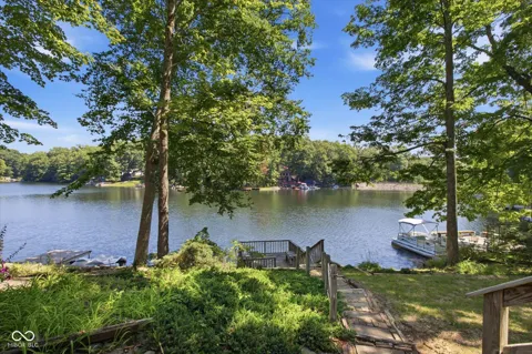 854 W Bauer Drive