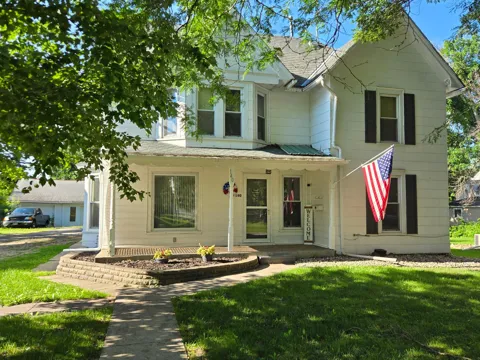 140 E University Street