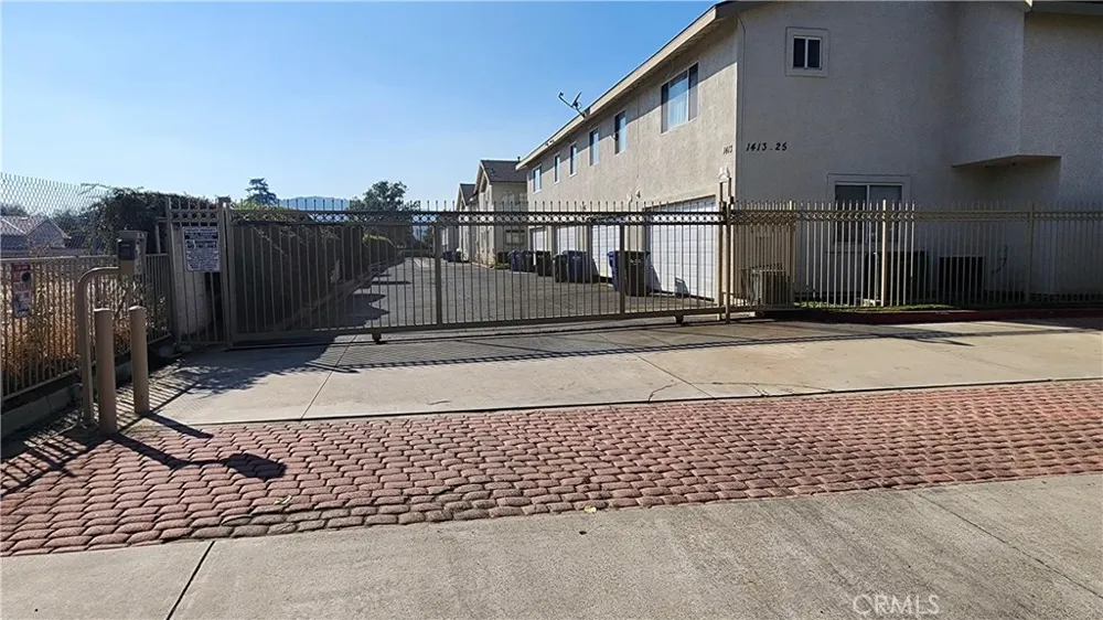 1425 S White #A Pomona, CA 91766