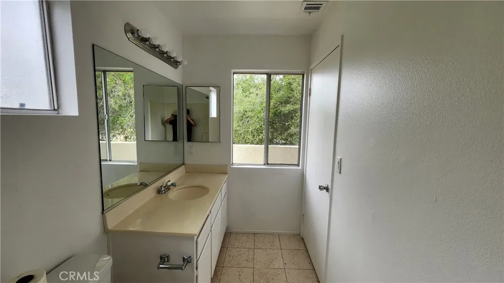 1425 S White #A Pomona, CA 91766