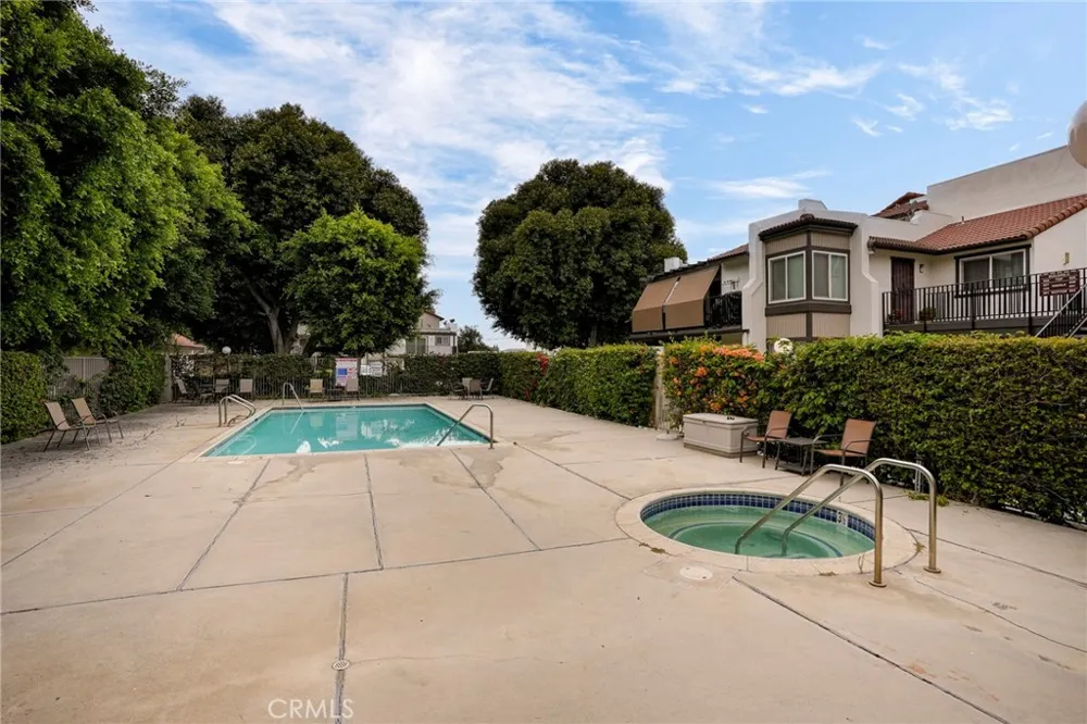 866 Cinnamon Lane #57 Duarte, CA 91010