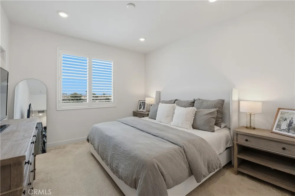 1218 Breckyn Gardena, CA 90247