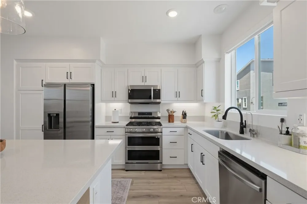 1218 Breckyn Gardena, CA 90247