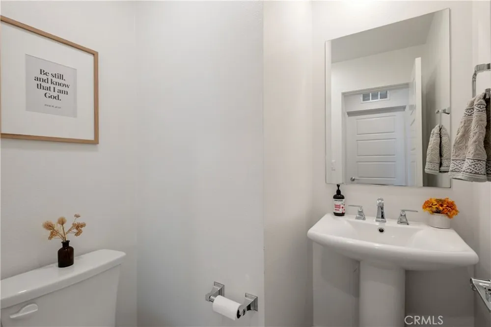 1218 Breckyn Gardena, CA 90247