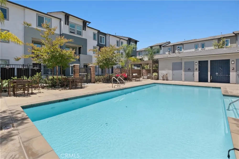 1218 Breckyn Gardena, CA 90247