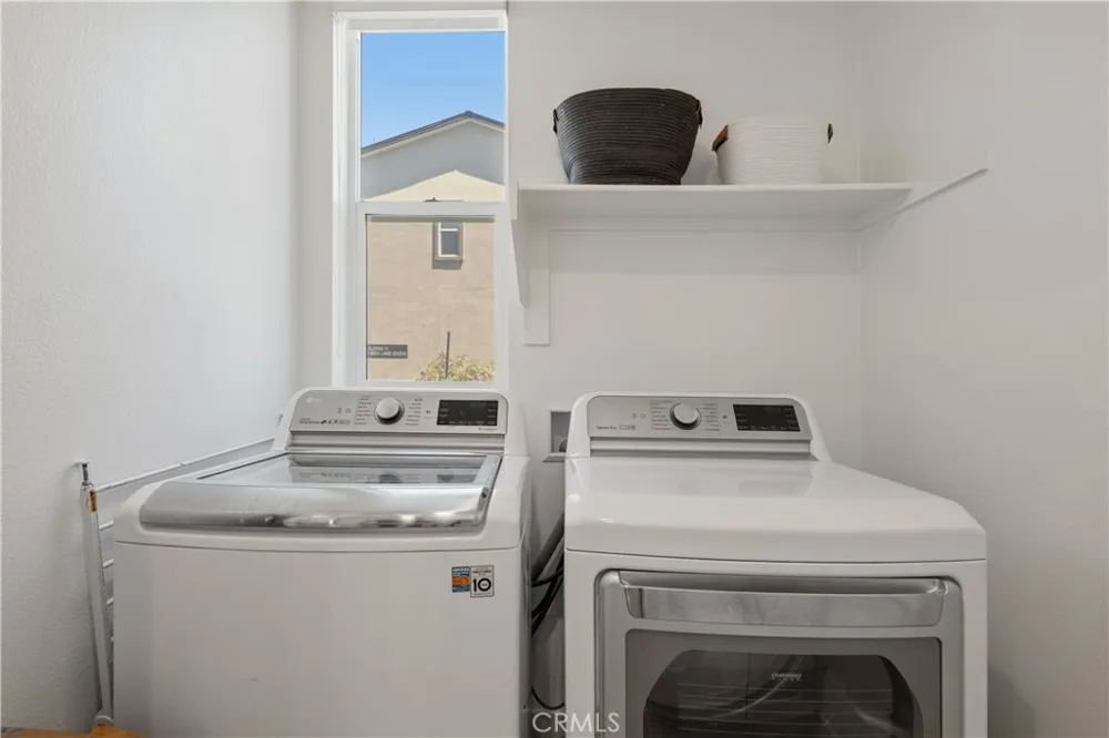 1218 Breckyn Gardena, CA 90247