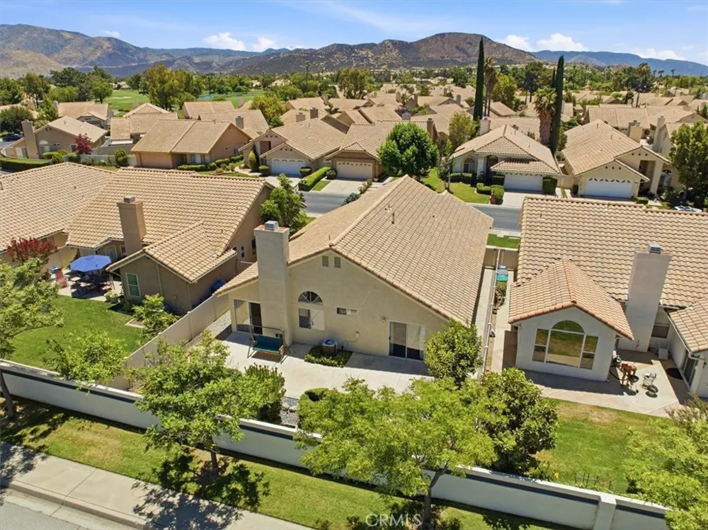 5831 Oakmont Banning, CA 92220